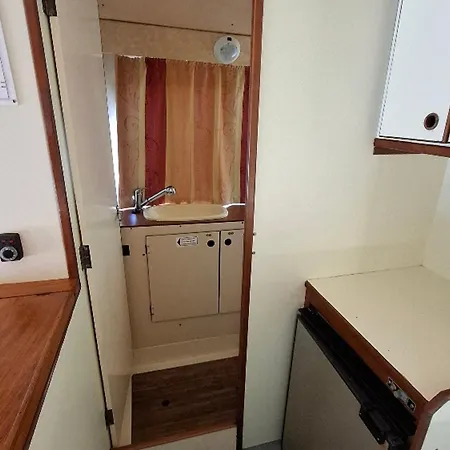 Bateau Sejour En Bord De Mayenne - 9 Pers. - Api-1-46-32 * Chenille-Change