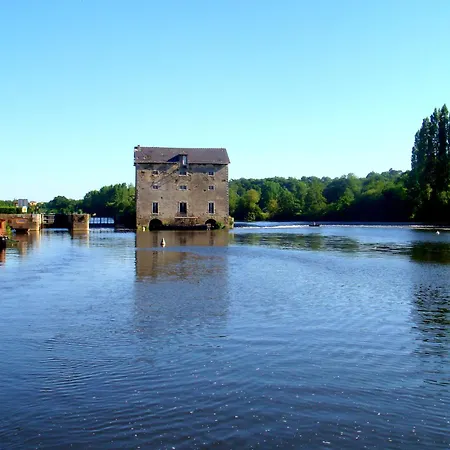Bateau Sejour En Bord De Mayenne - 9 Pers. - Api-1-46-32 Chenille-Change